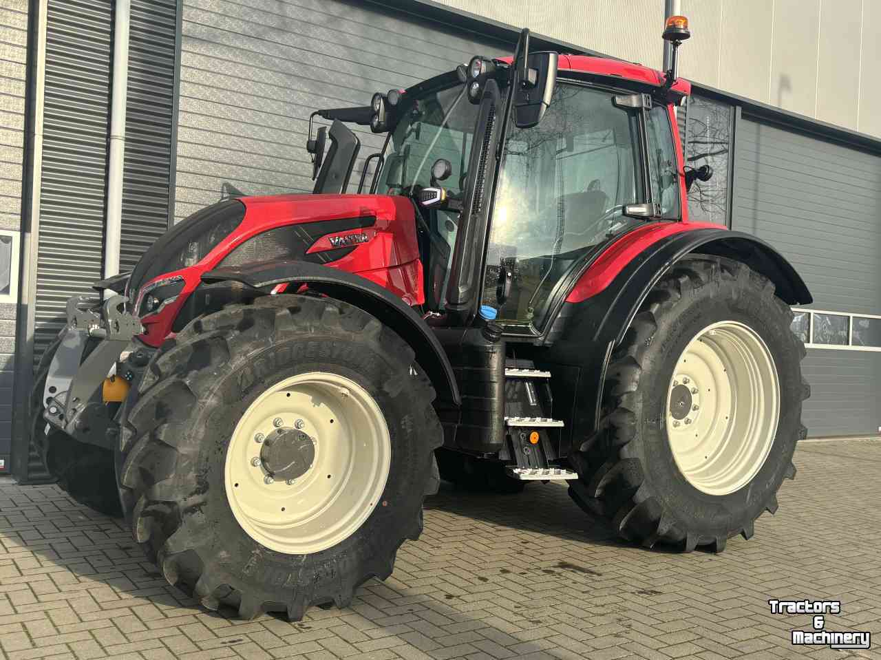 Tracteur Valtra N175 Direct uitvoering