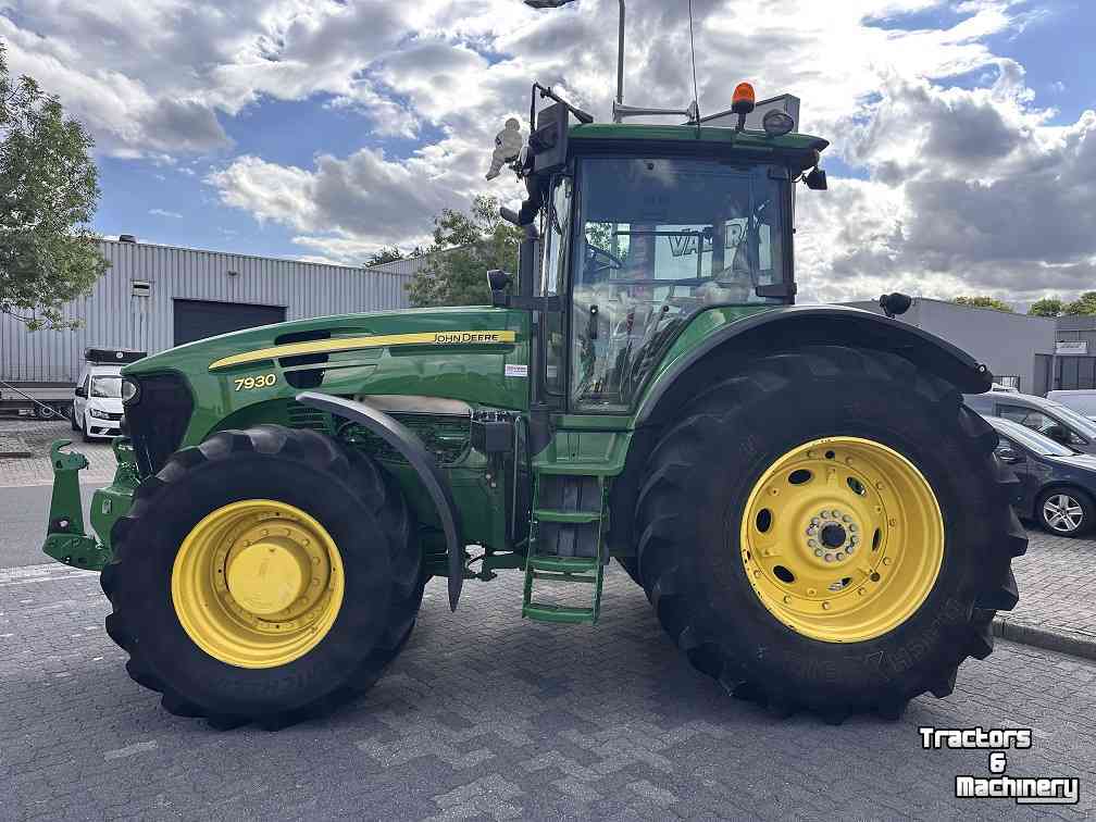 Tracteur John Deere 7930