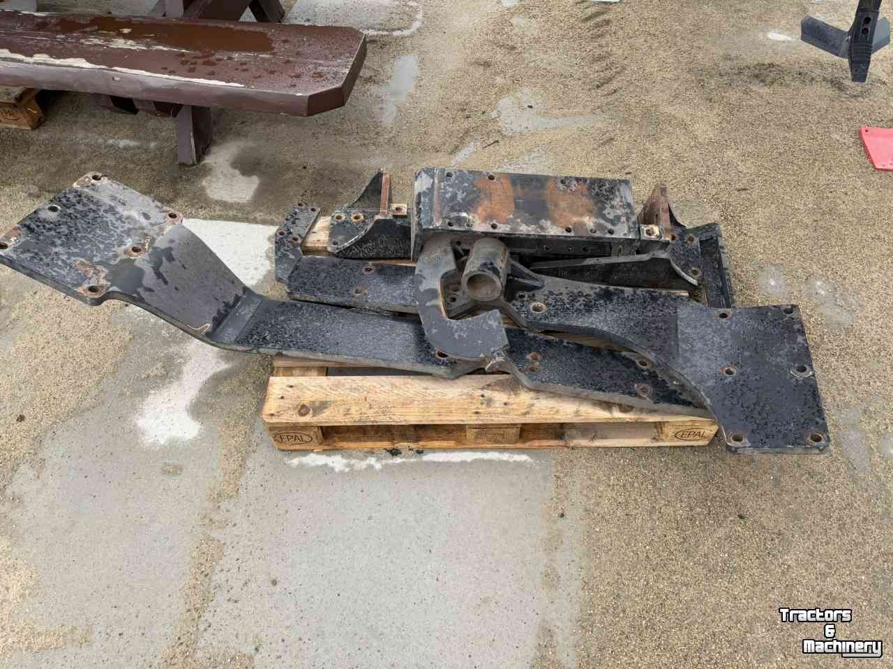 Autres équipements pour rue, entretien des accotements et des fossés Herder Herder Frame Grenadier MBK Deutz-Fahr 610 620 TTV
