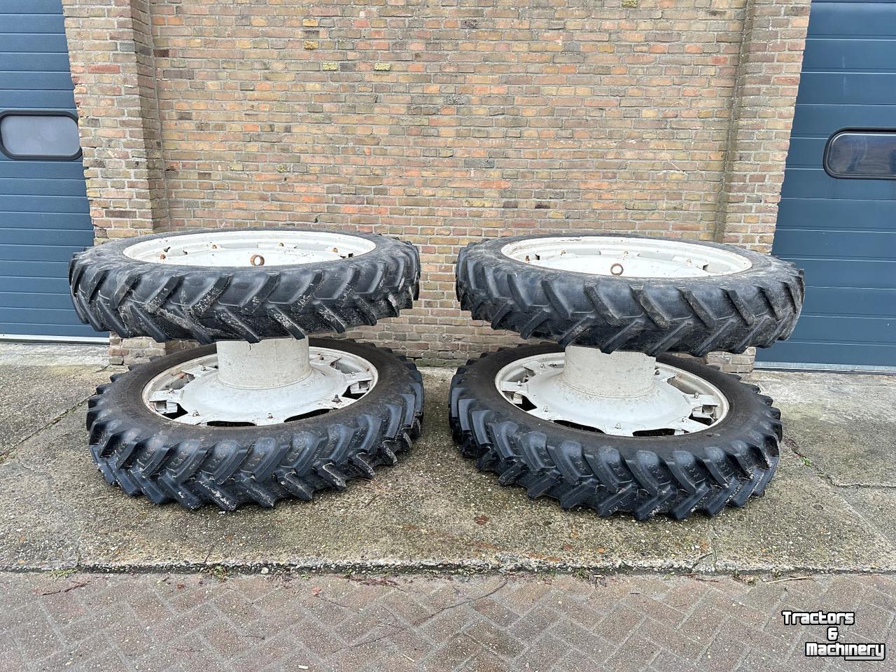 Roues, Pneus, Jantes, Barillets Jumelage BKT 300/95R46 EN 320/90R46