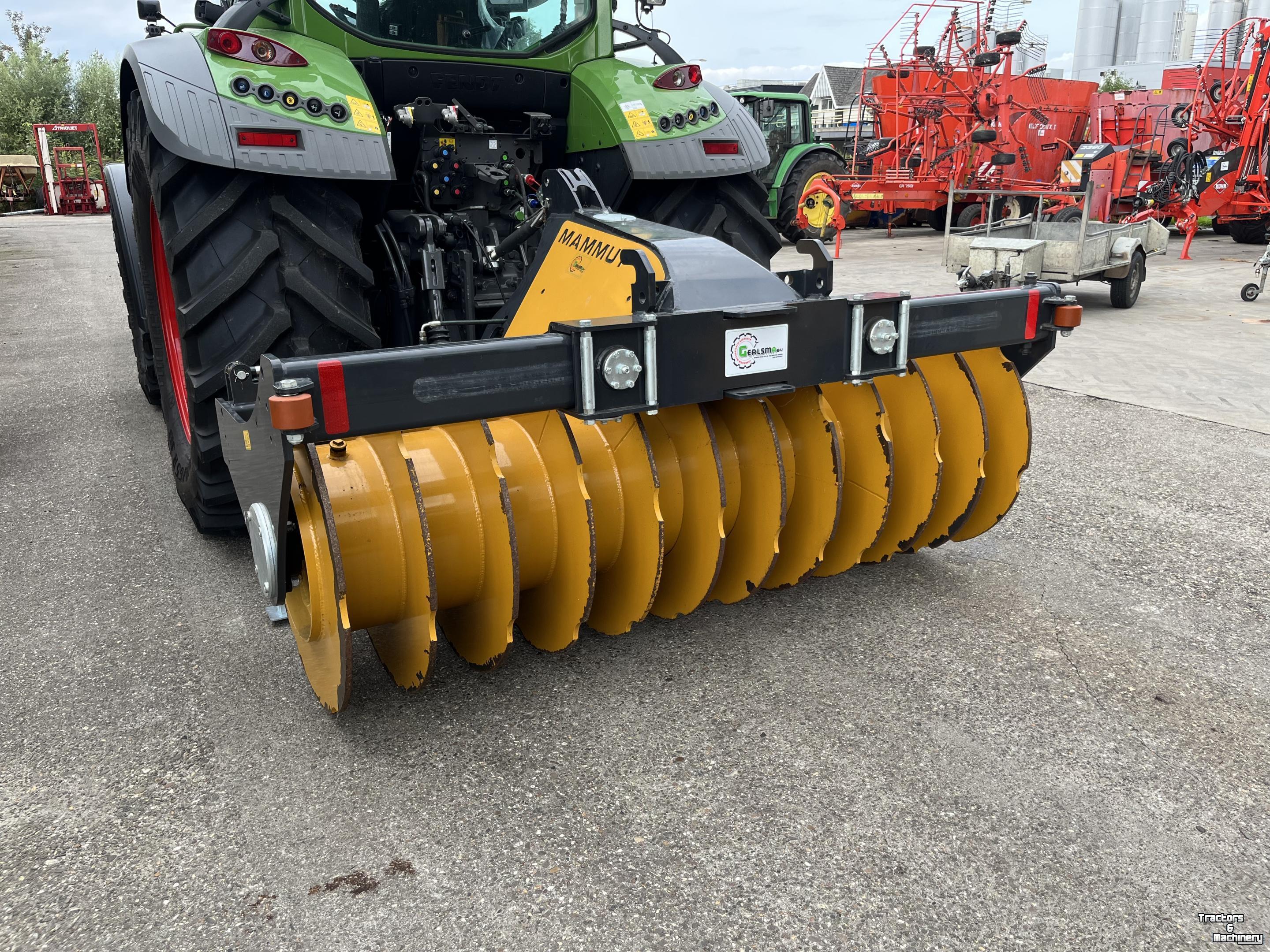 Rouleau packer de silage Mammut SK250 H