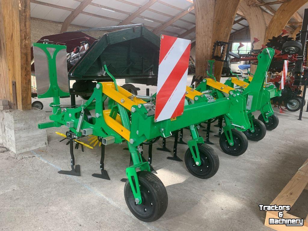 Cultivateur  Maintech Schoffelbalk met compleet paralellogram en toebehoren vingerweeder - weeder - greencam - korstenbreker -