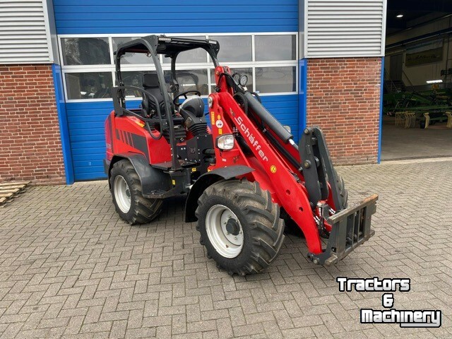Chargeuse sur pneus Schäffer 4670
