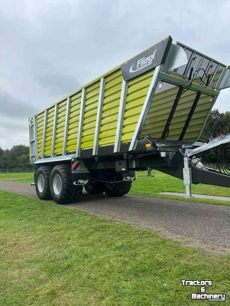Benne d‘ensilage Fliegl Cugo 640