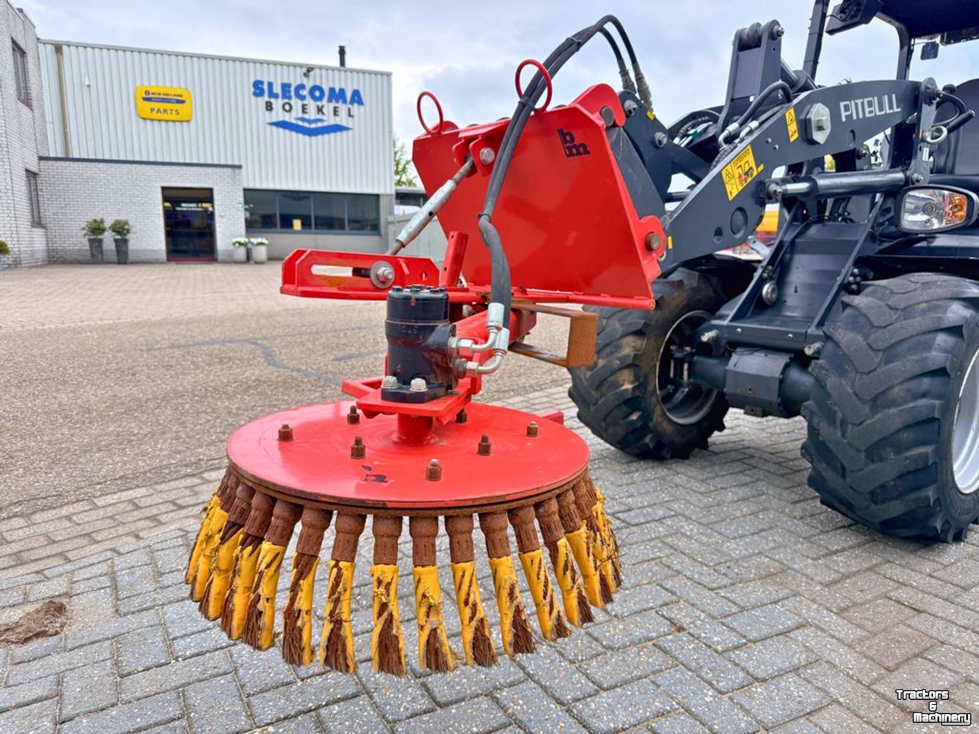 Balayeur  Onkruidborstel Giant aansluiting