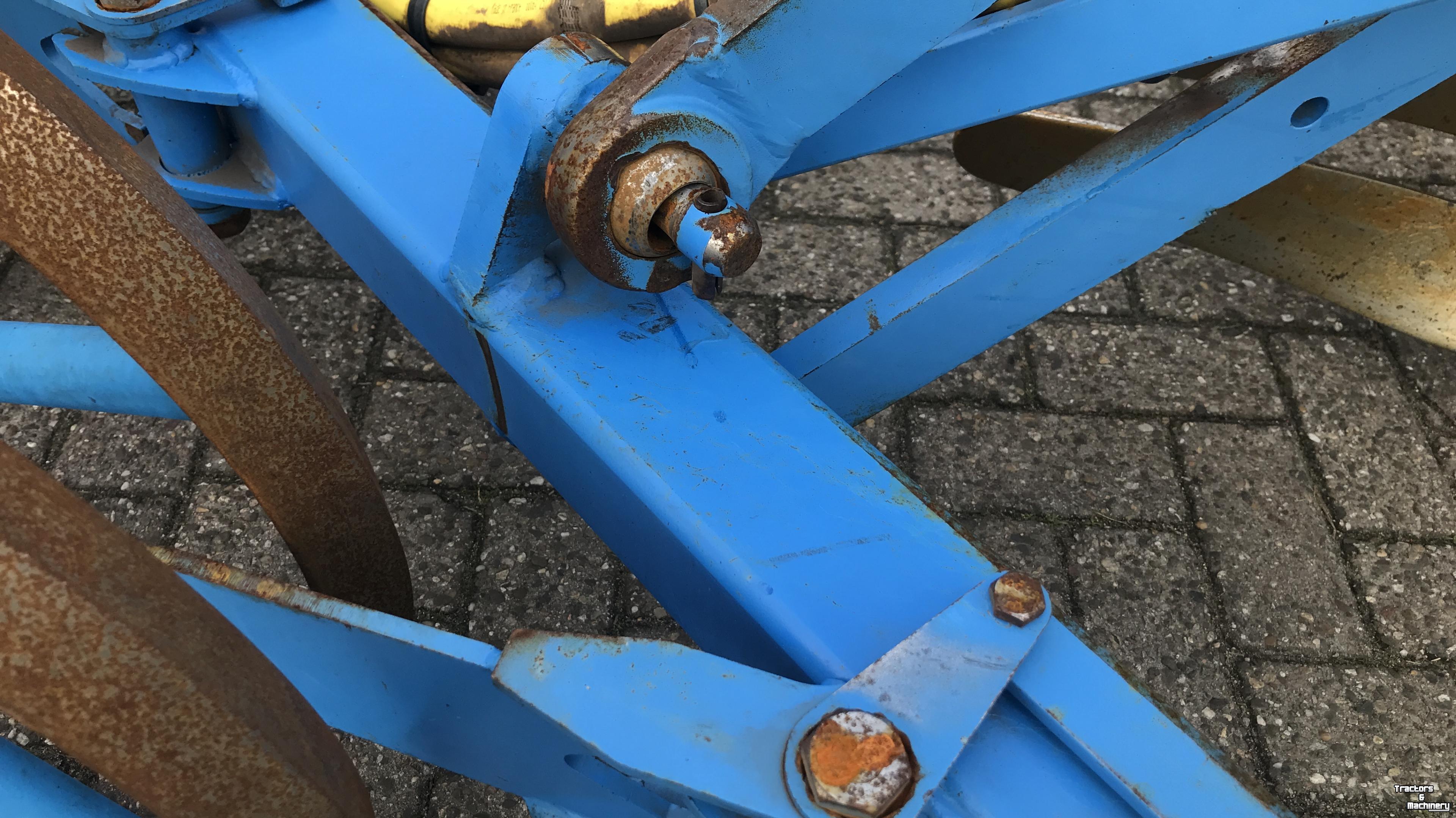 Charrues Lemken Juwel 8 V 4+1 N100 met Flexpack