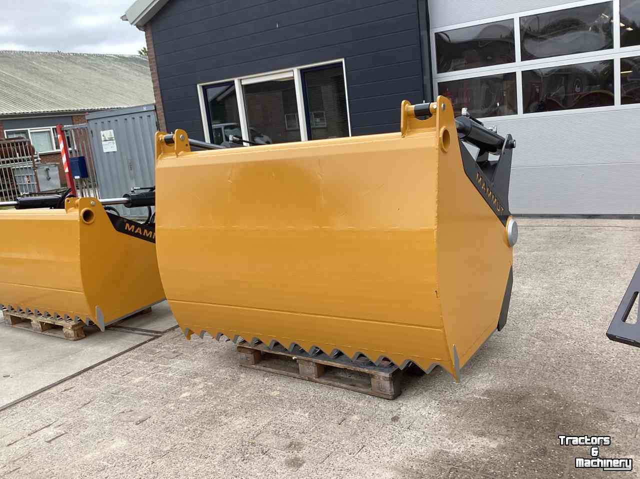 Coupe-blocs d'ensilage Mammut kuilhapper kuilverdeler