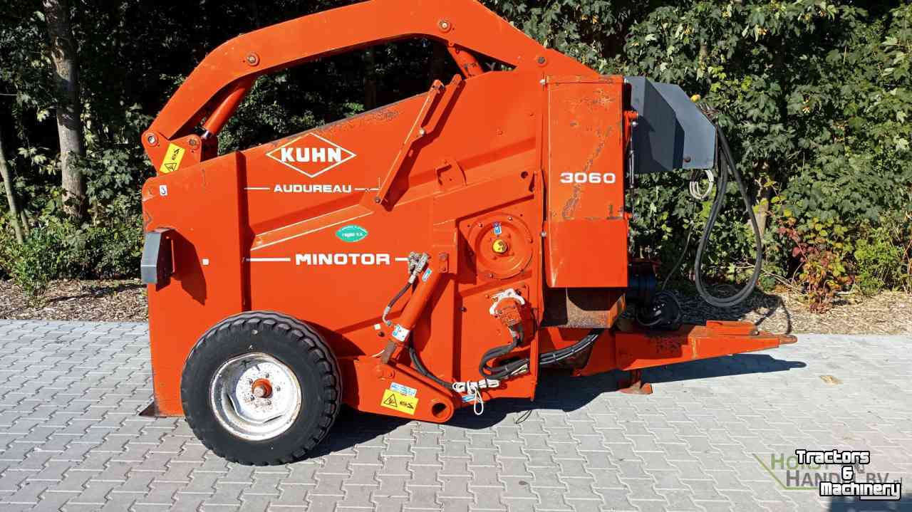 Distributeur de paille pour des logettes Kuhn Minotor stroblazer strostrooier