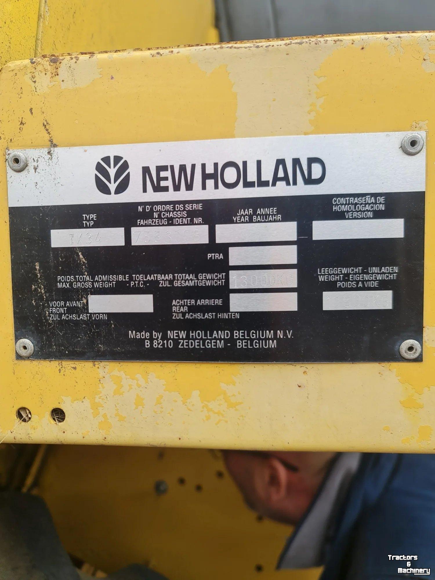 Moissonneuse batteuse New Holland TX34 MAAIDORSER
