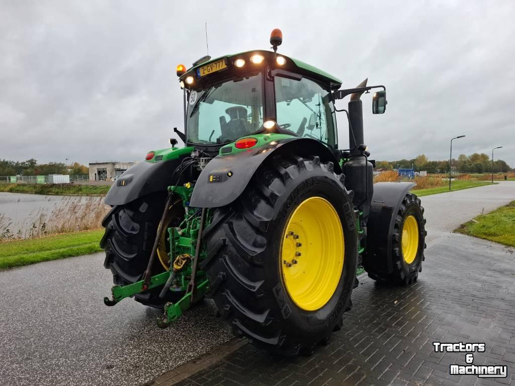 Tracteur John Deere 6215 R