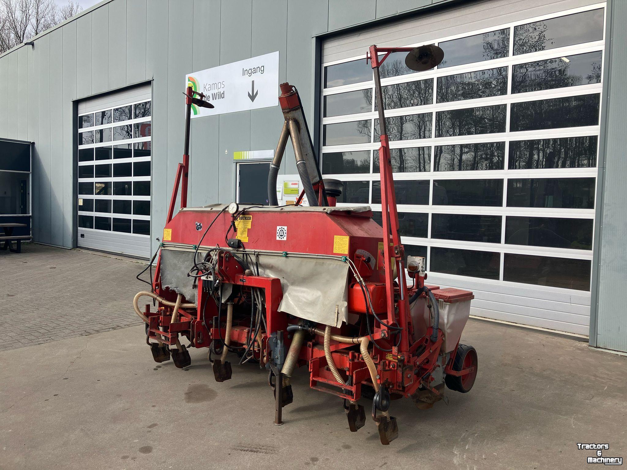 Semoir monograine Becker Aeromat 6T