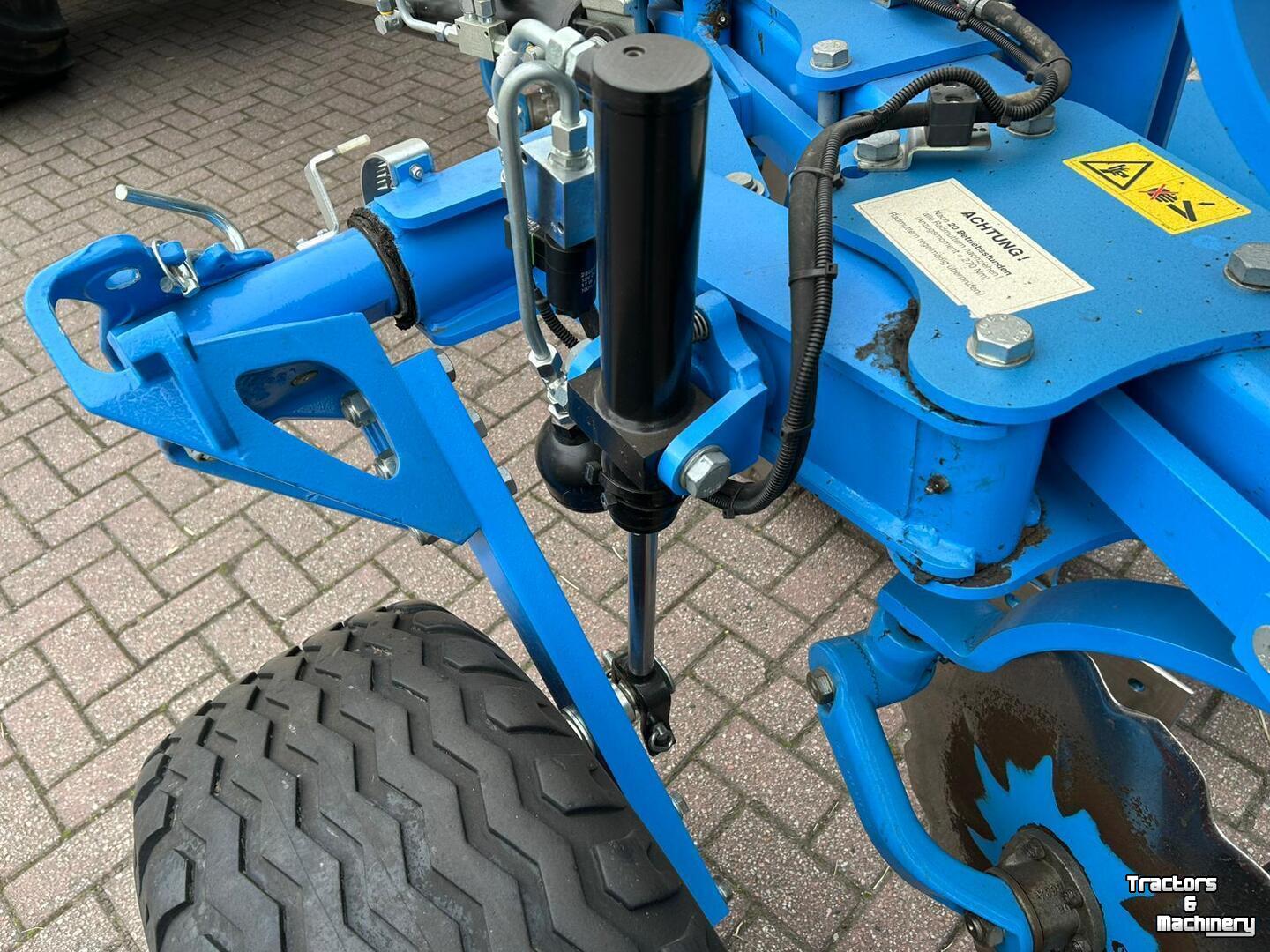 Charrues Lemken Juwel 8