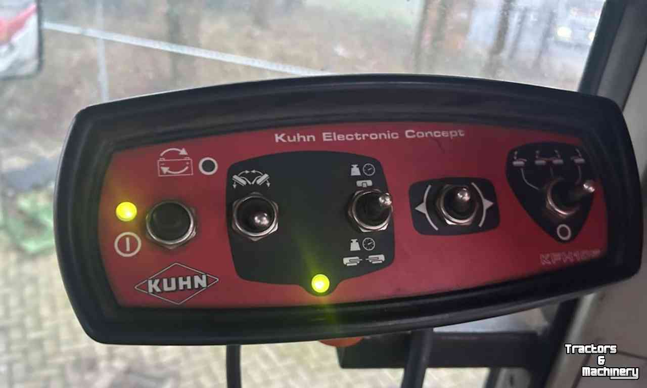 Faucheuse Kuhn FC 883-FF Vlindermaaier