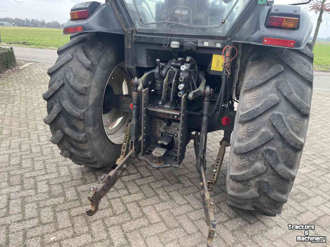 Tracteur Valtra 900