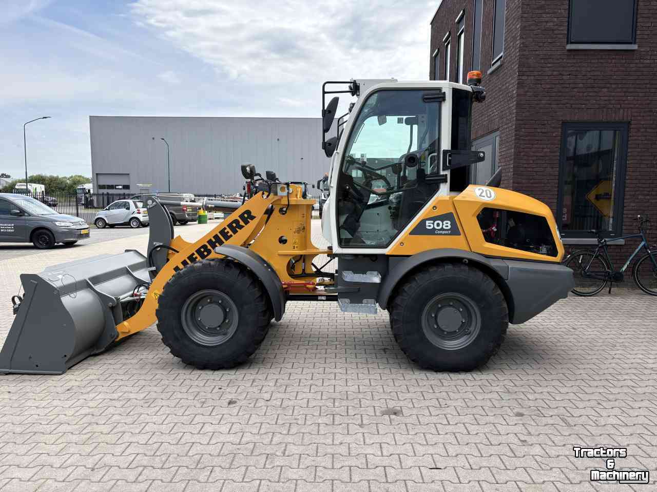 Chargeuse sur pneus Liebherr 508 Compact
