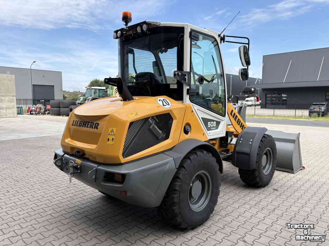 Chargeuse sur pneus Liebherr 508 Compact
