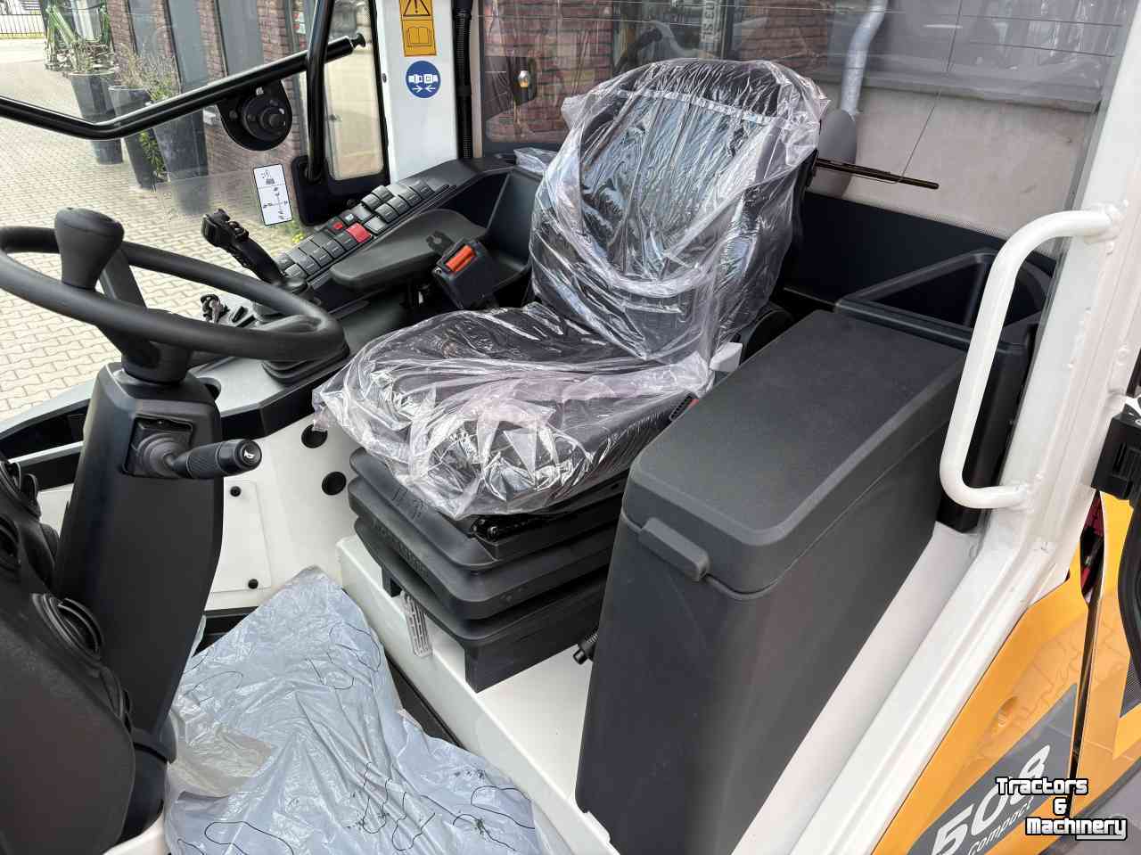Chargeuse sur pneus Liebherr 508 Compact