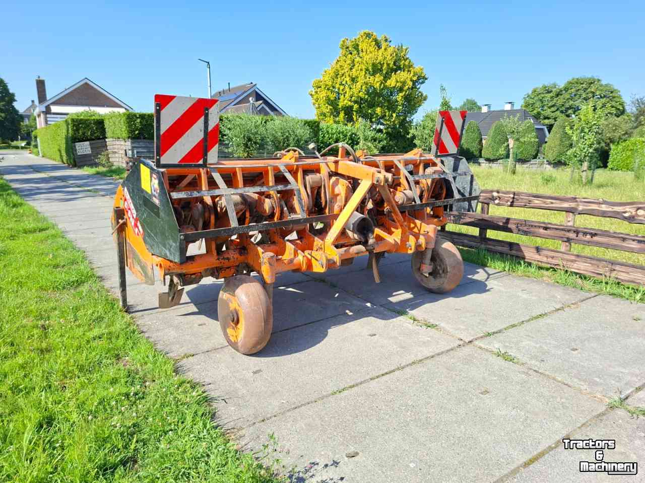 Machine à bêcher Falc Bufalo 3100 krukasspitmachine