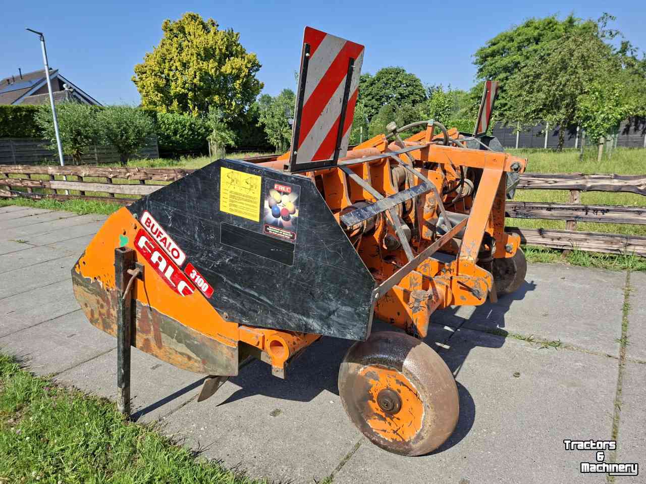 Machine à bêcher Falc Bufalo 3100 krukasspitmachine