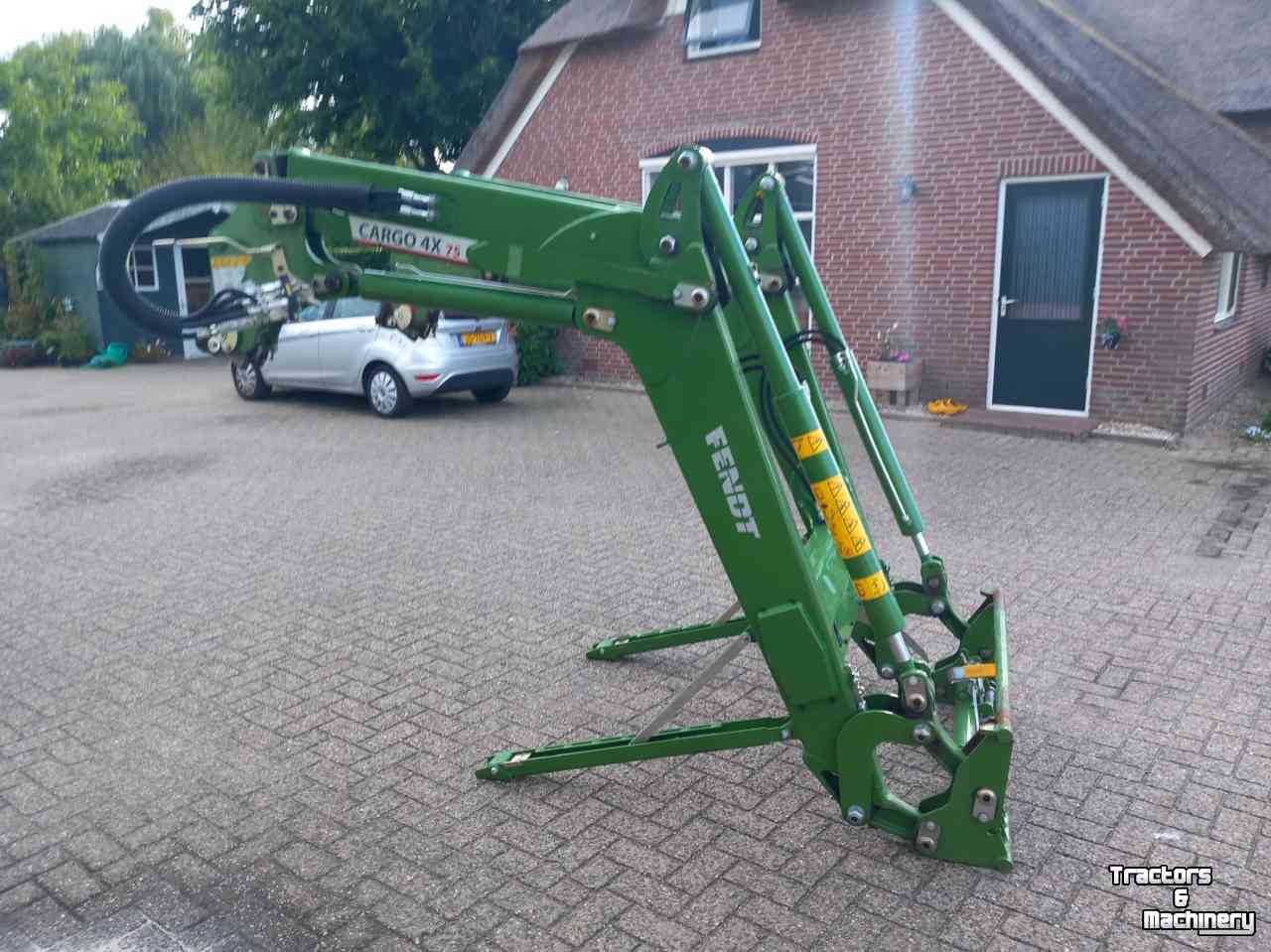 Chargeur frontal Fendt Cargo 4X75 frontlader