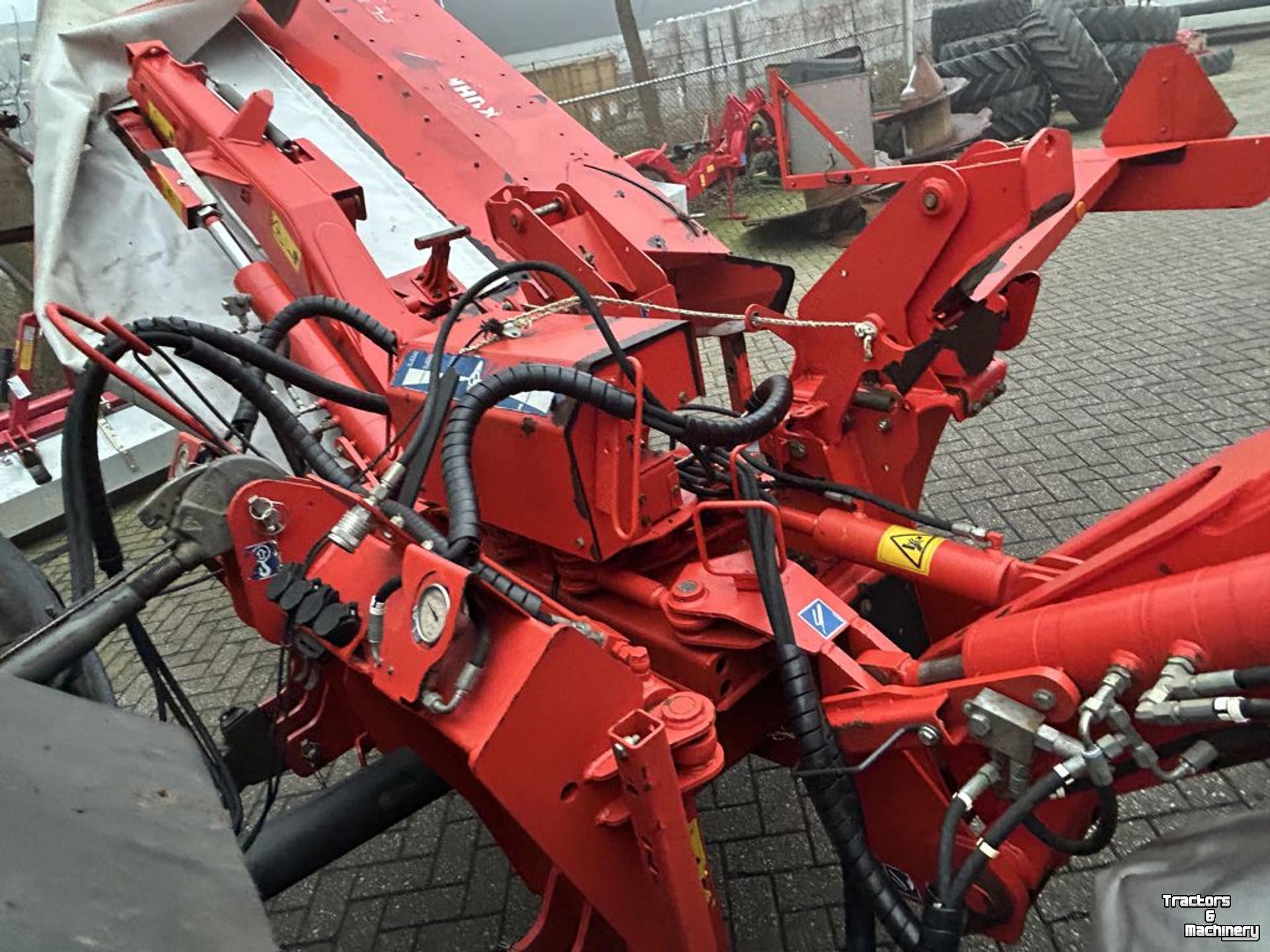 Faucheuse Kuhn FC883-FF