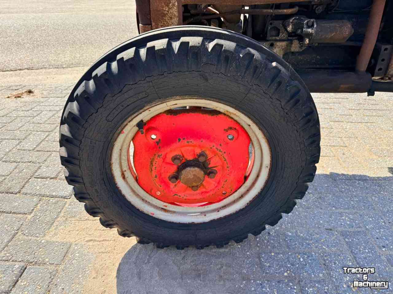 Tracteur Massey Ferguson 130 Tractor