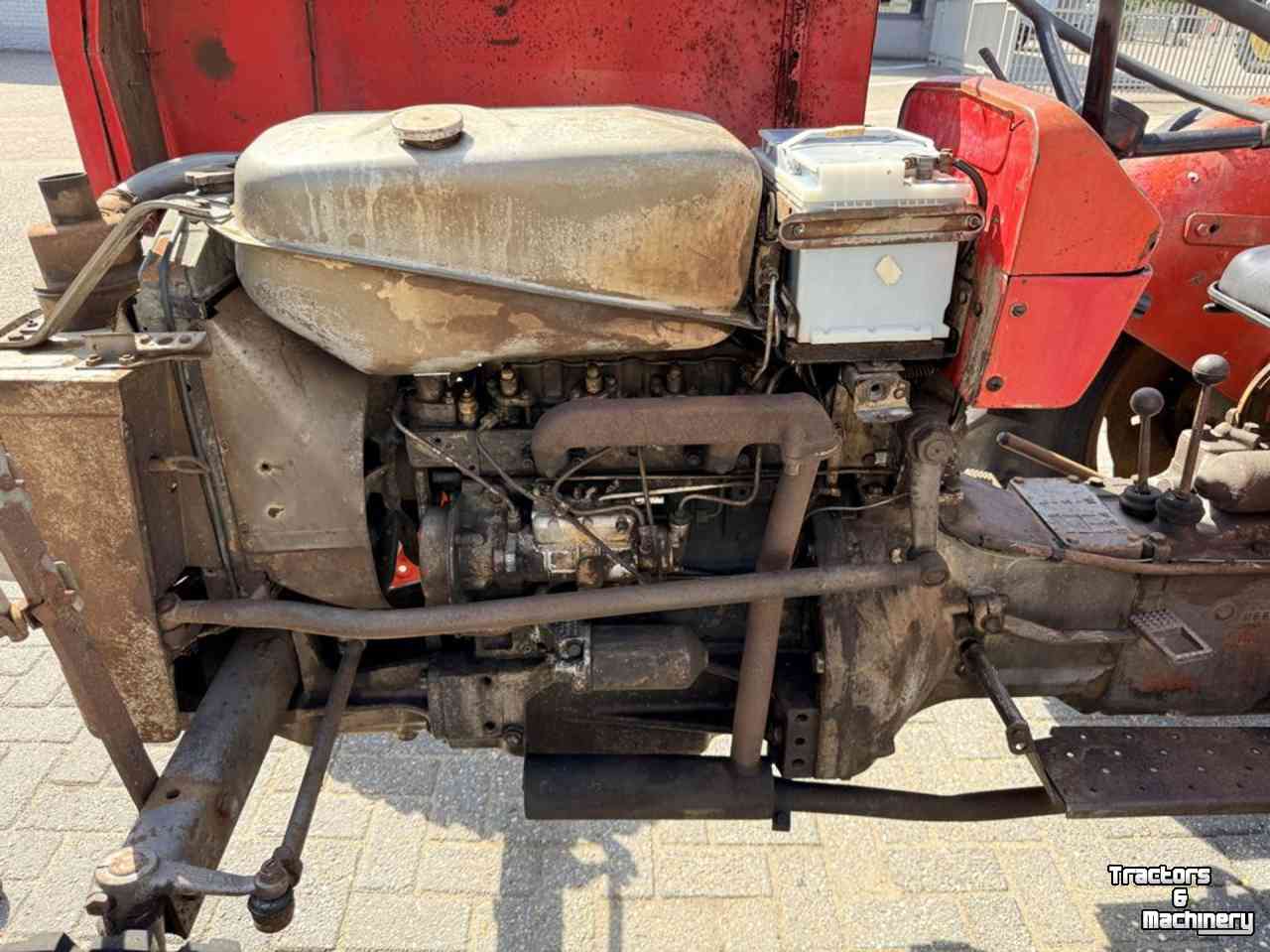 Tracteur Massey Ferguson 130 Tractor