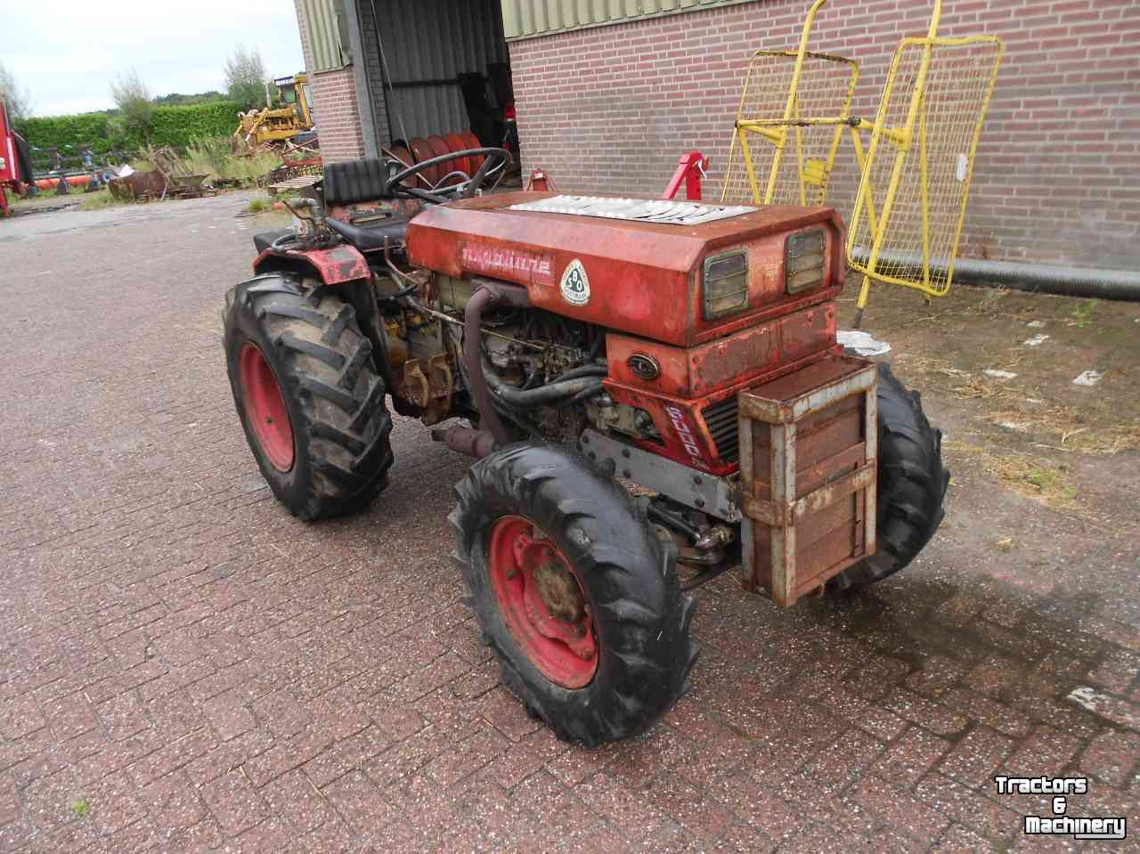 Tracteur pour vignes et vergers Napolione 6000 4rm