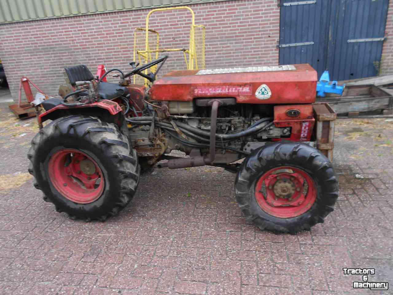 Tracteur pour vignes et vergers Napolione 6000 4rm