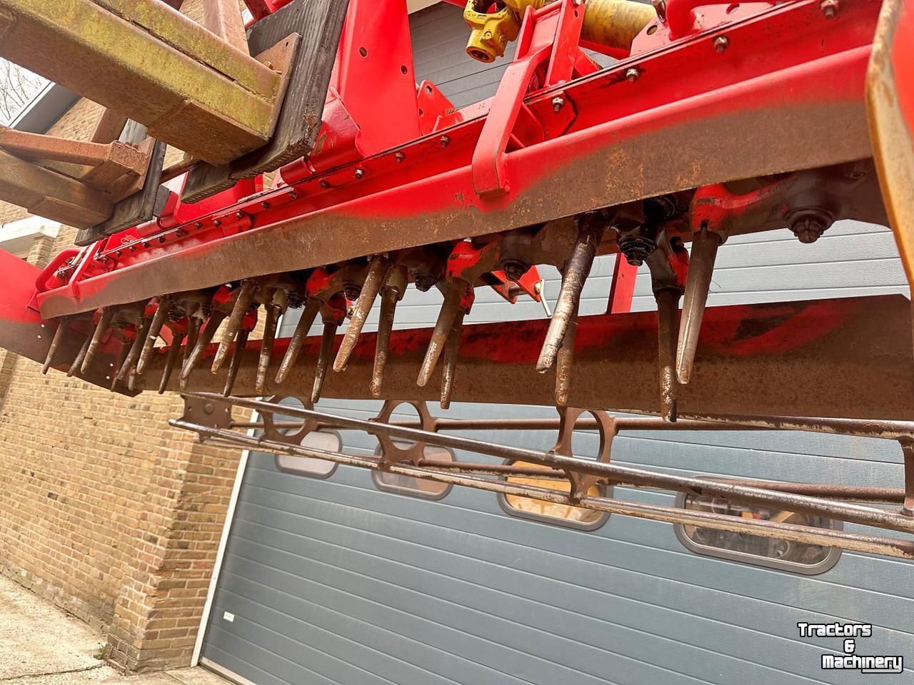 Herse rotative Lely TERRA 300-22 ROTORKOPEG