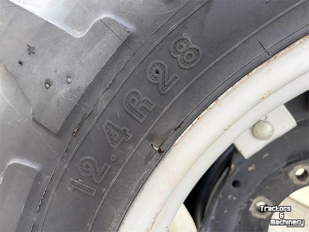 Autres tracteurs et accessoires Michelin 270/95R48 & 12.4R28 cultuurwiel set