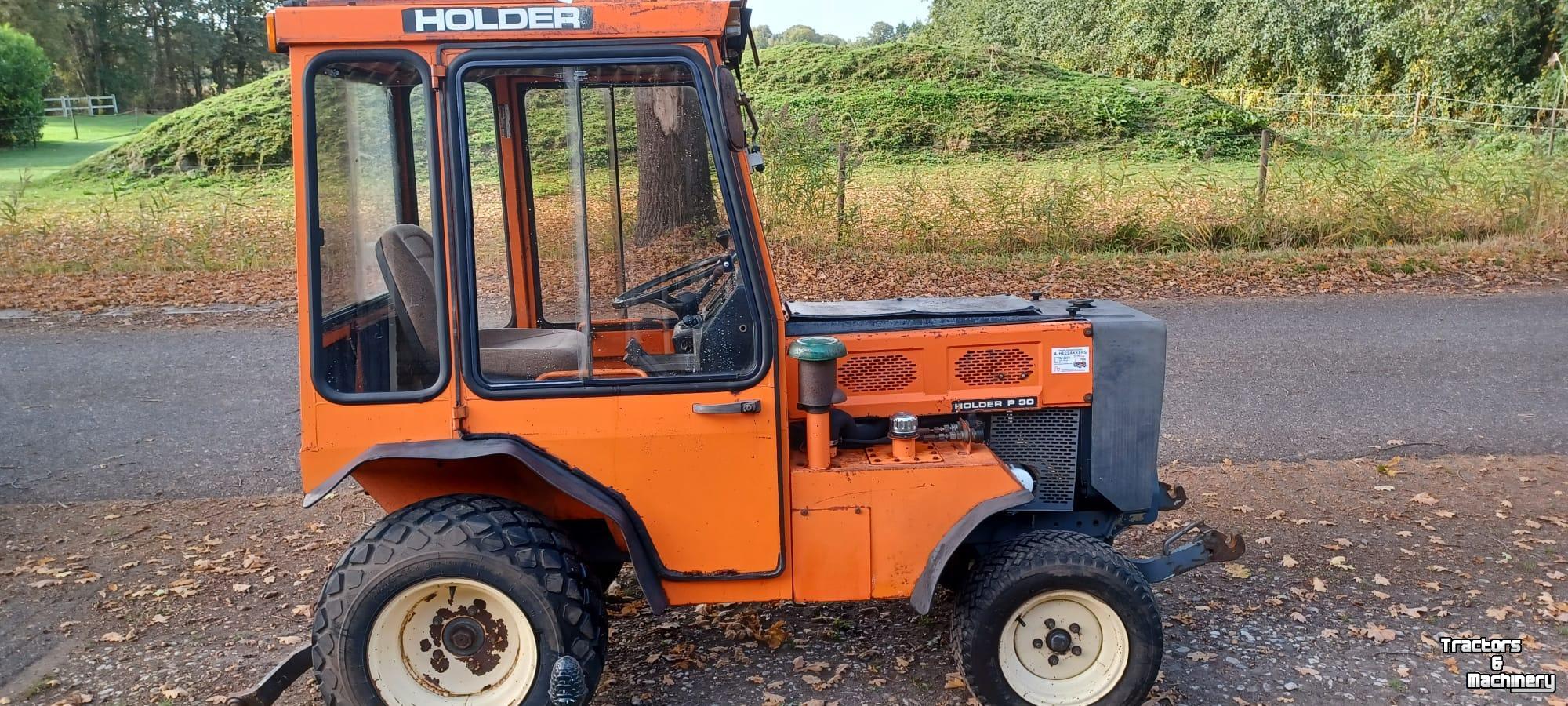 Tracteur pour vignes et vergers Holder p30
