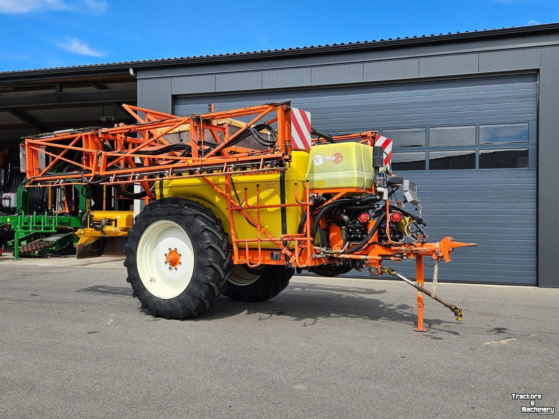 Pulvérisateur porté Douven NEVELSPUIT 3400 Ltr Veldspuit - 27mtr