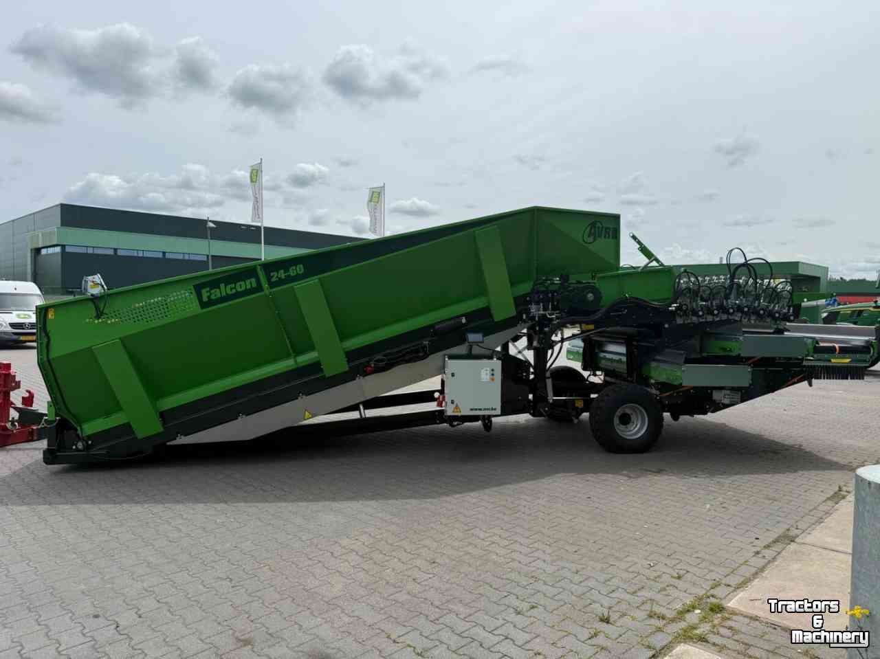 Trémie AVR Falcon 24-60 cvu met presenteerband