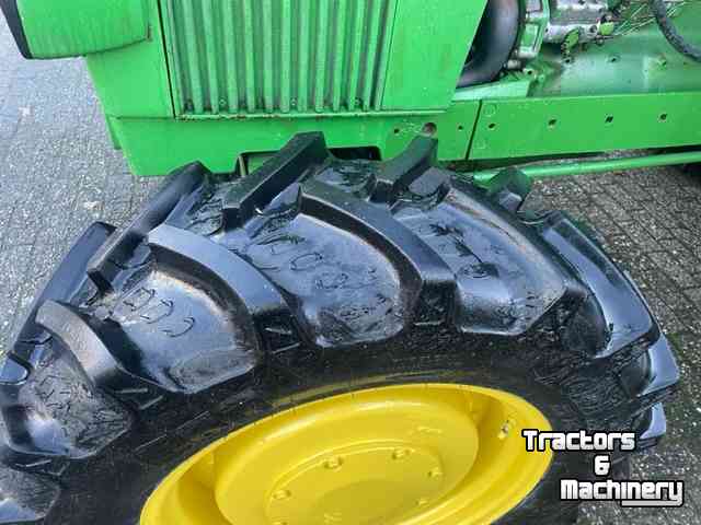 Tracteurs John Deere 3130