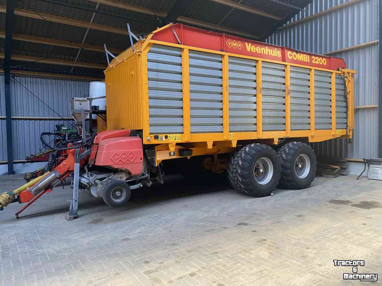 Autochargeuse Veenhuis Combi 2200
