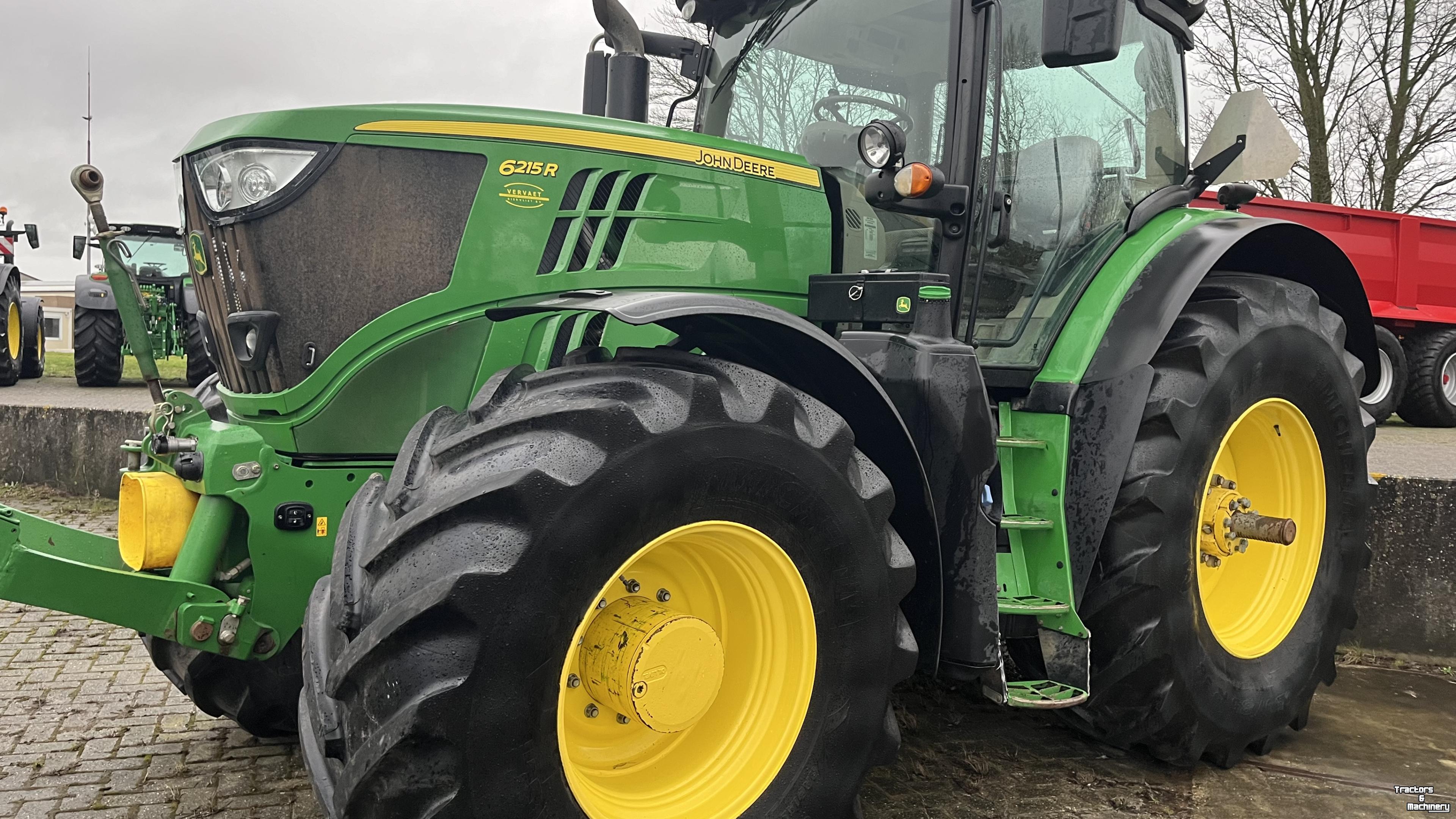 Tracteur John Deere 6215R