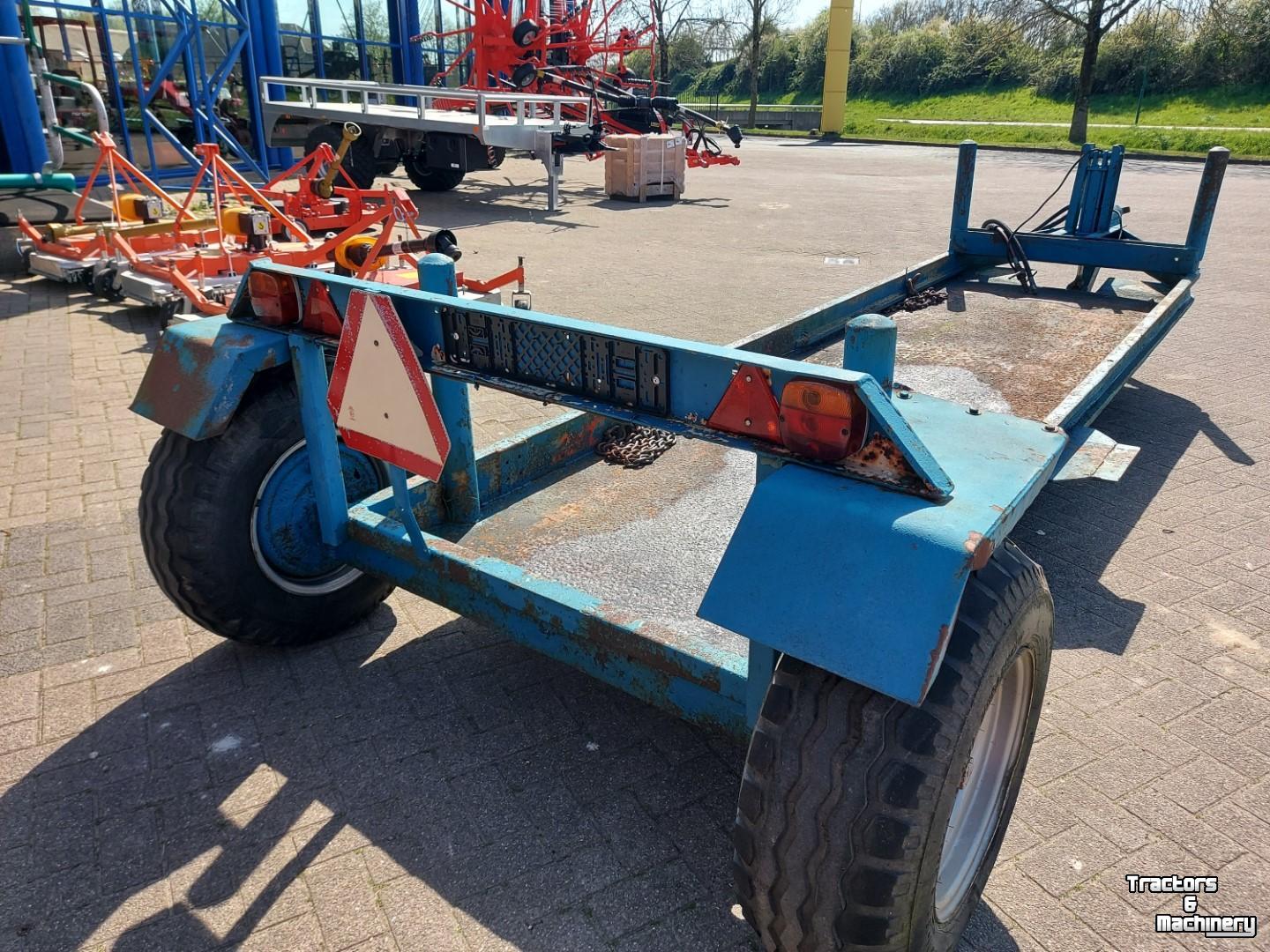 Semi-remorque surbaissé  TRANSPORTKAR