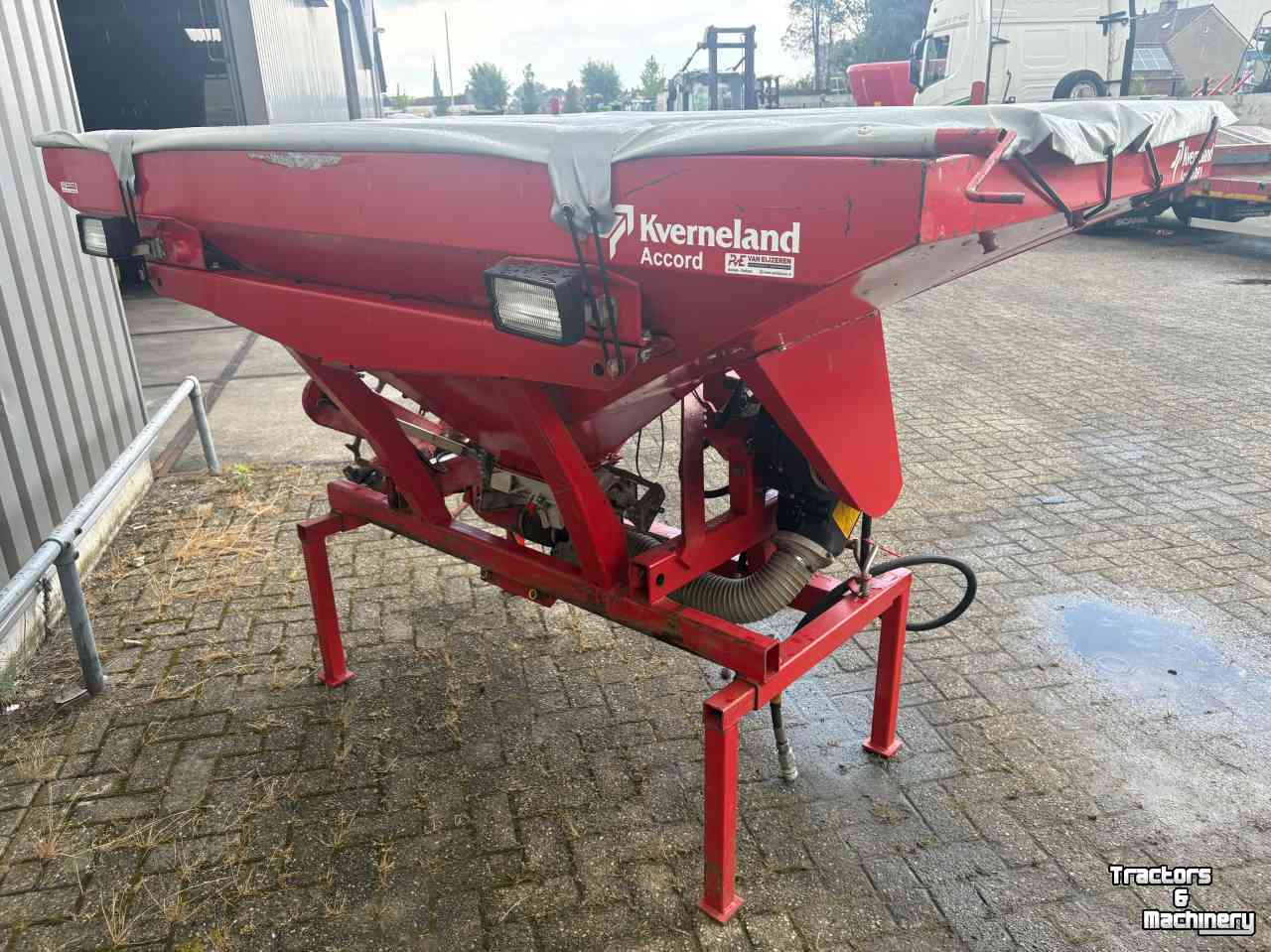 Semoir Kverneland Accord DF 1 fronttank