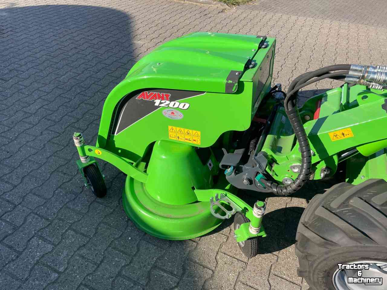 Coupeuse automotrice de gazon Avant Avant 1200