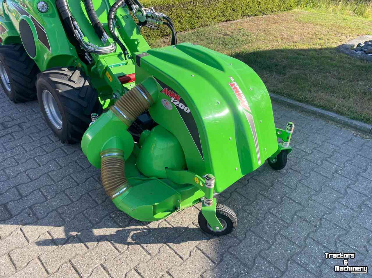 Coupeuse automotrice de gazon Avant Avant 1200