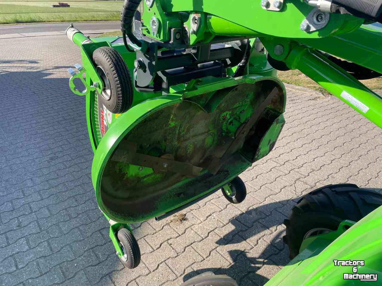 Coupeuse automotrice de gazon Avant Avant 1200