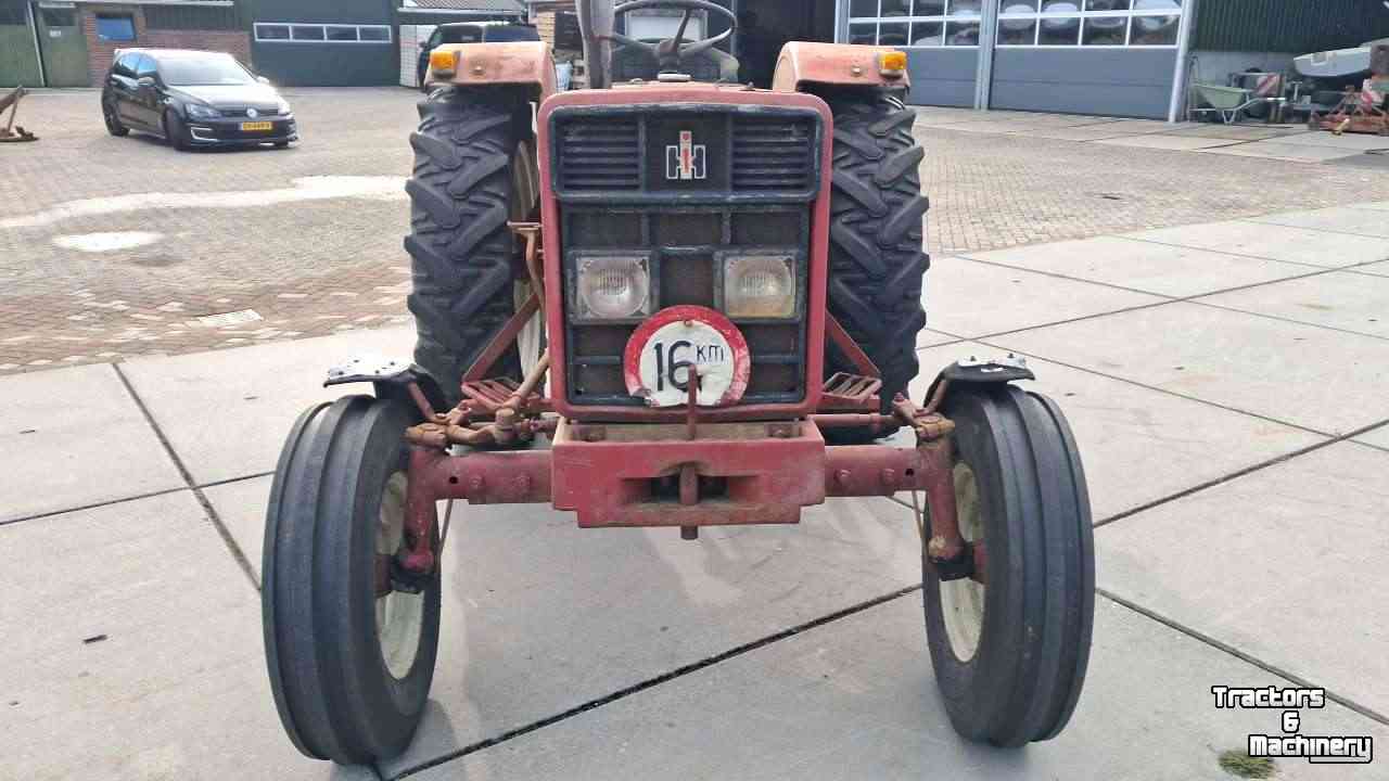 Tracteur International 633