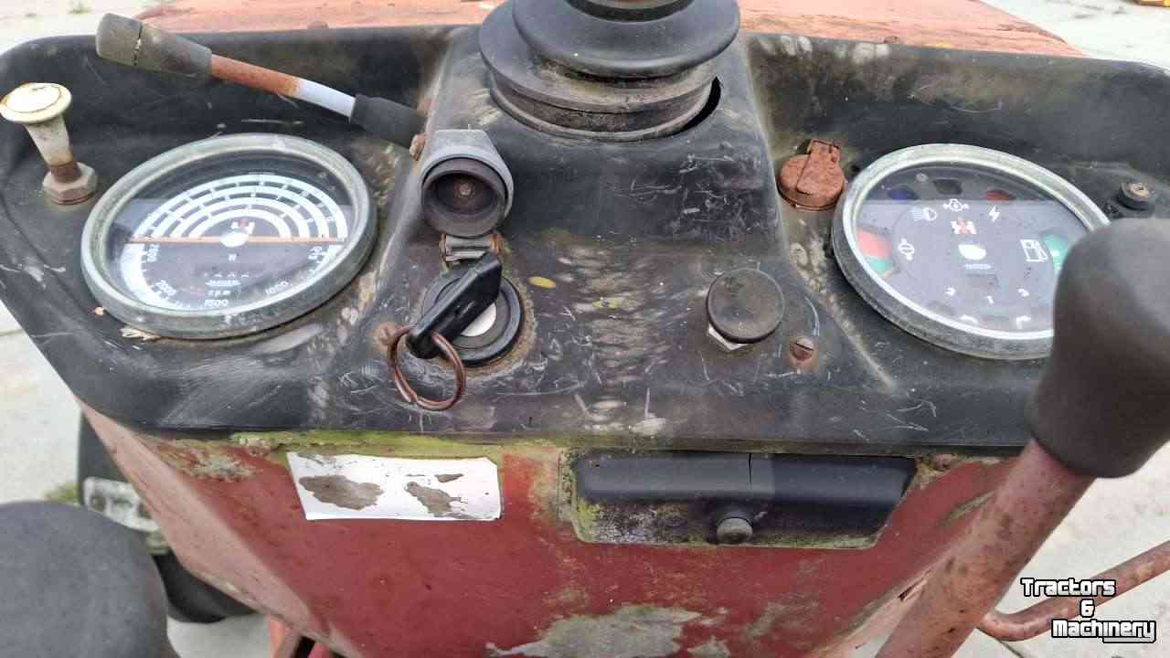 Tracteur International 633