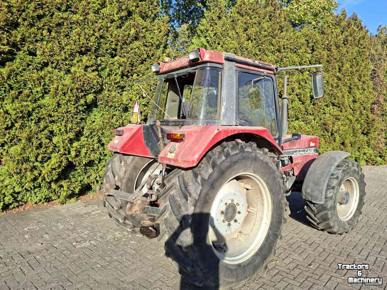 Tracteur Case-IH 1056 XL