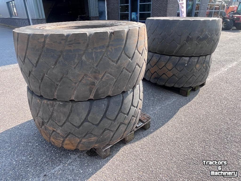 Roues, Pneus, Jantes, Barillets Jumelage Good Year Unisteel