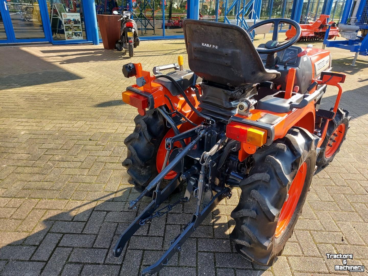 Tracteur pour vignes et vergers Kubota B1410