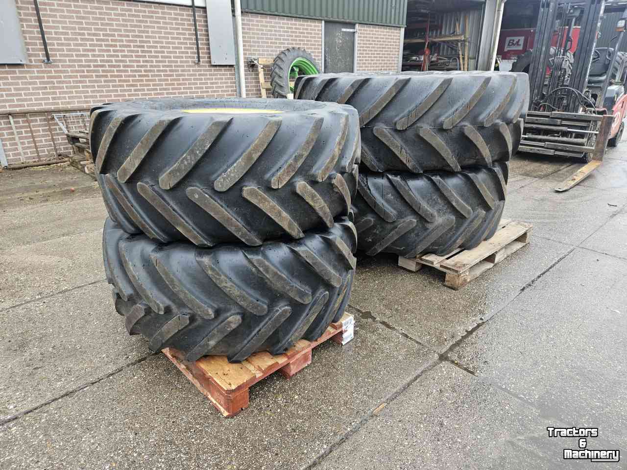 Roues, Pneus, Jantes, Barillets Jumelage Michelin Bandenset John Deere 3350. 600/65R38 540/65R24