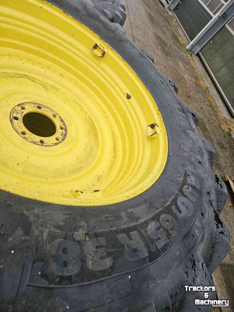 Roues, Pneus, Jantes, Barillets Jumelage Michelin Bandenset John Deere 3350. 600/65R38 540/65R24