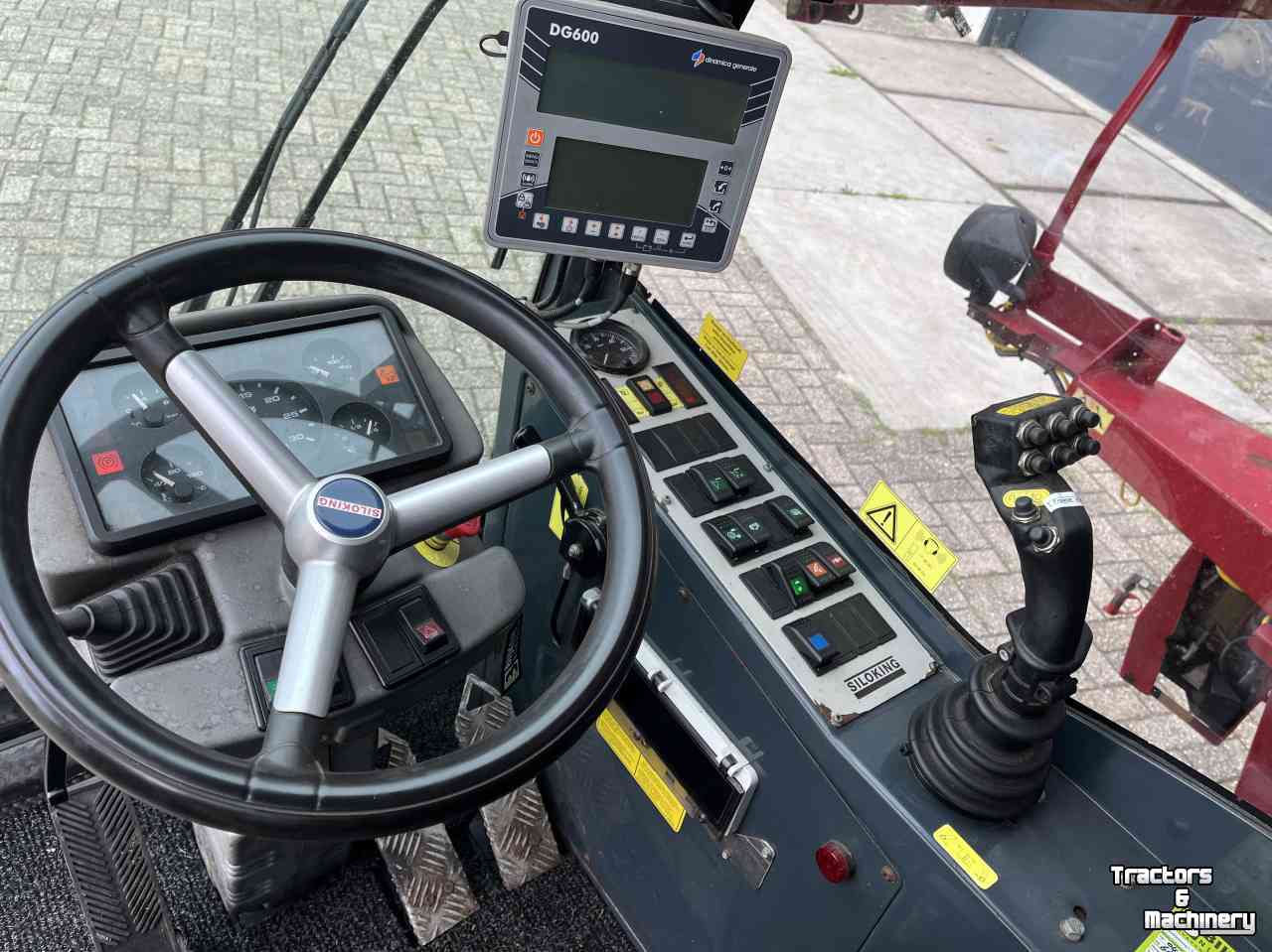 Mélangeuse automotrice Siloking Selfline SF14